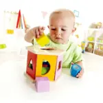Hape Formakereső-hangzó dobozokkal 12 hó+